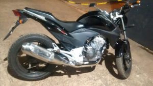 Motocicleta utilizada na prática do roubo