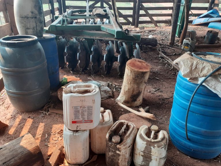 https://www.pm.ms.gov.br/wp-content/uploads/2020/10/Agrotoxicos-armazenados-irregularmente-Aquidauana-30-de-outubro-de-2020-768x576.jpg