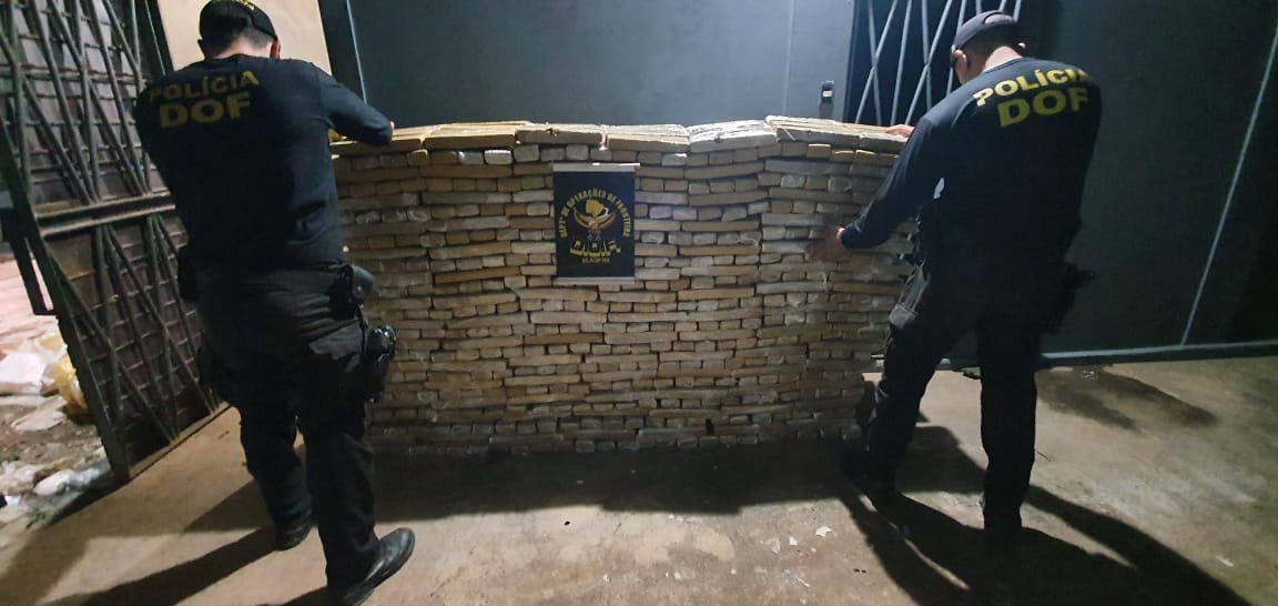 DOF recupera S-10 roubada e carregada com mais de uma tonelada de maconha na MS-345