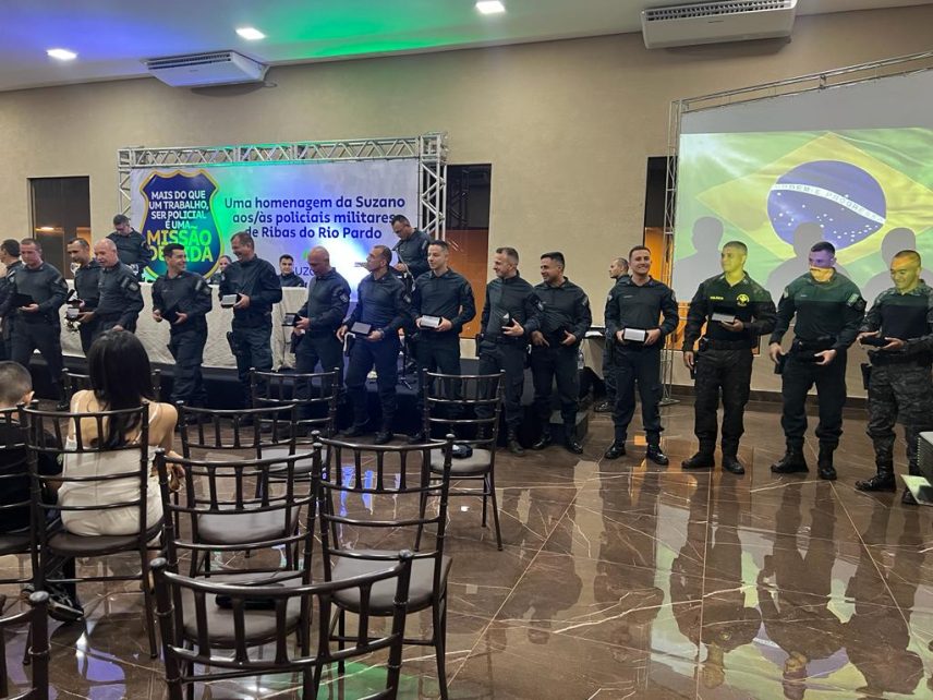 Policiais militares homenageados – Crédito: Assessoria de Comunicação da 6ª CIPM