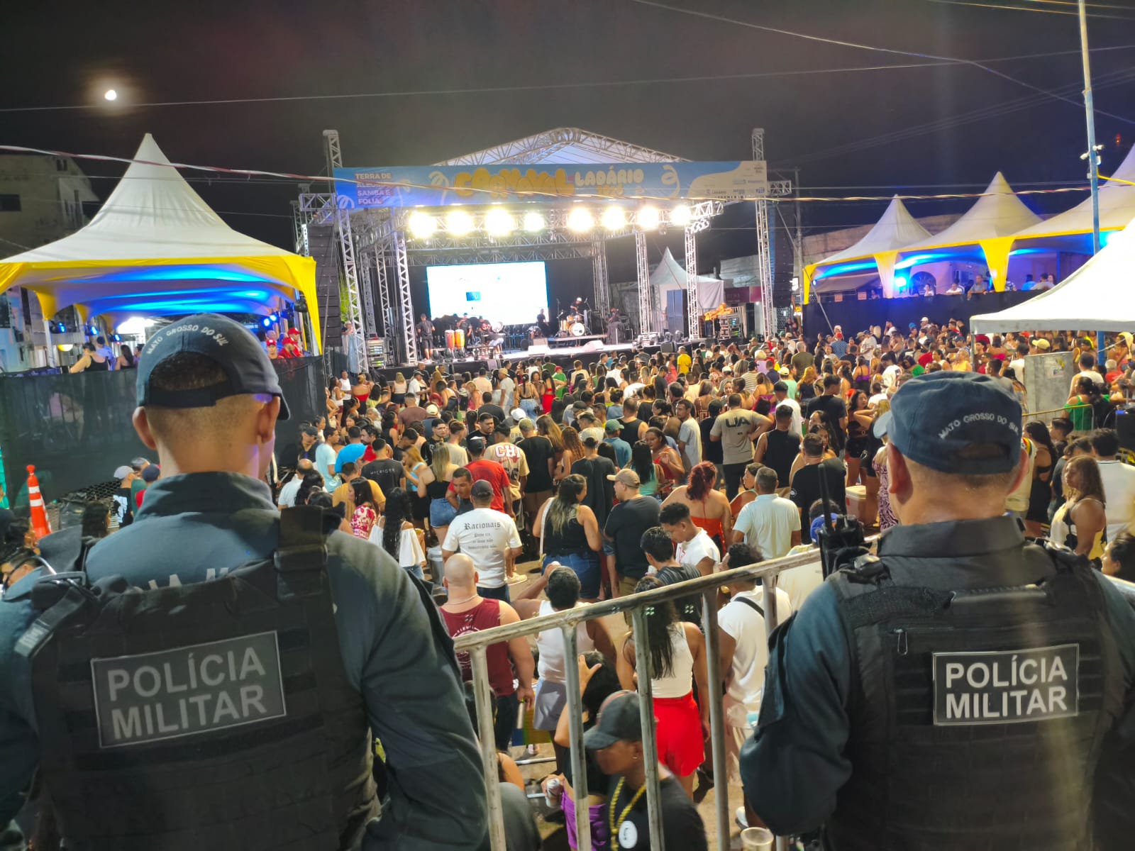 Polícia Militar registra ocorrência de importunação sexual durante evento carnavalesco em Ladário.