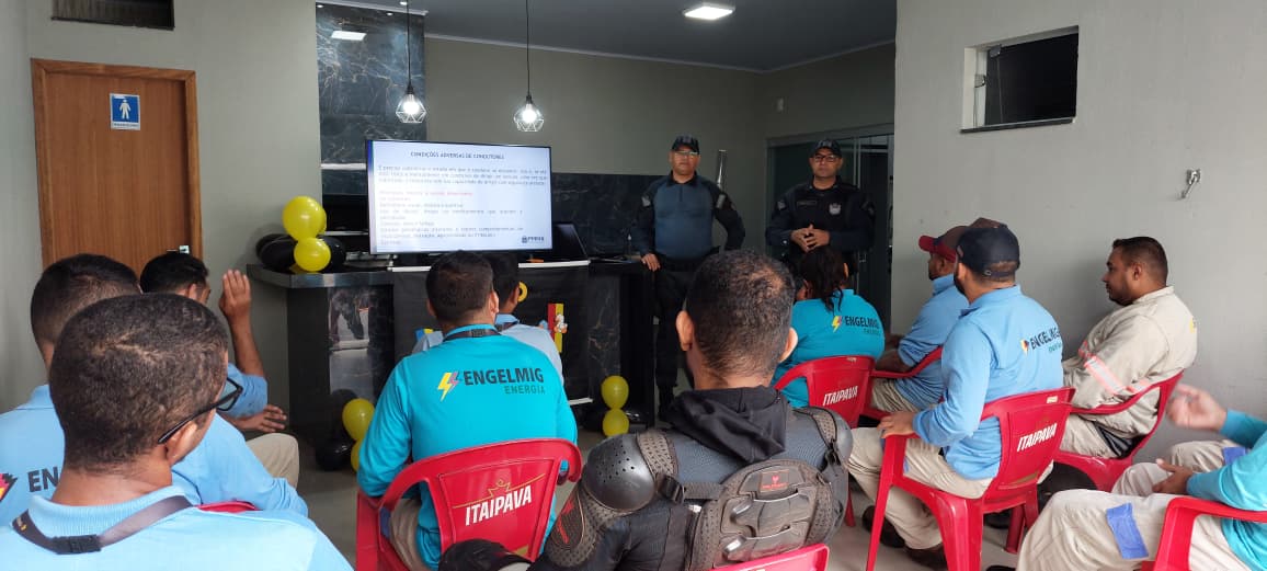 Polícia Militar realiza palestra educativa da campanha Maio Amarelo em Coxim Polícia Militar realiza palestra educativa da campanha Maio Amarelo em Coxim
