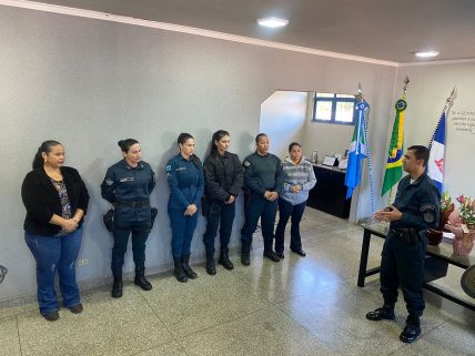 Em Três Lagoas, comandante do 2º Batalhão homenageia mães da unidade Em Três Lagoas, comandante do 2º Batalhão homenageia mães da unidade
