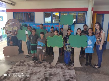 Projeto Florestinha realiza Educação Ambiental para alunos por meio de teatro com temas ambientais Projeto Florestinha realiza Educação Ambiental para alunos por meio de teatro com temas ambientais