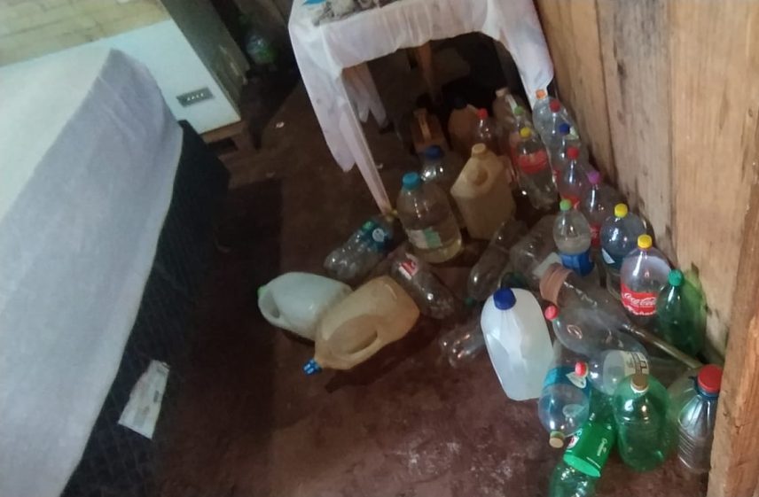 Polícia Militar encontra 200 litros de gasolina armazenados ilegalmente em comércio 2 WhatsApp Image 2023 04 16 at 07.32.14 e1681744777885 200 litros de gasolina